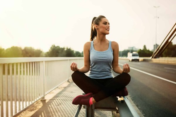 Welche sind die besten Übungen zur Verbesserung der Haltung und zur Vermeidung von Rückenschmerzen?